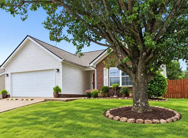 7424 E Winchester Dr, Antioch, TN 37013