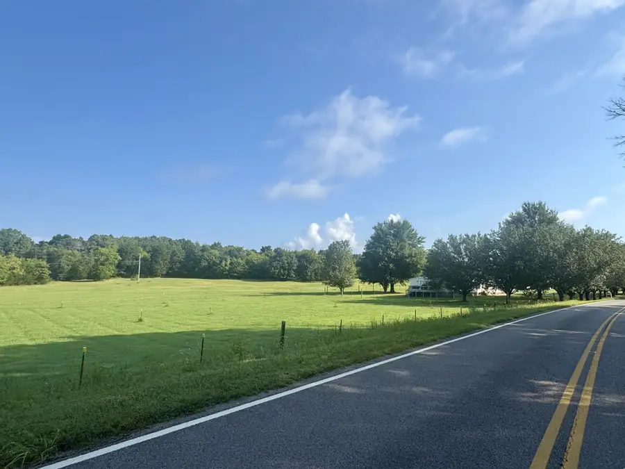 5242 Lunns Store Rd, Chapel Hill, TN 37034 - #2