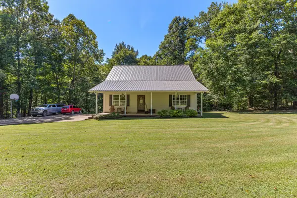 7061 E Plunders Creek Rd, Dickson, TN 37055