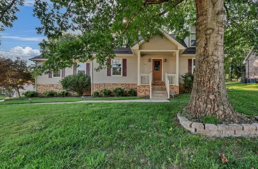 1025 Hillshire Dr, Clarksville, TN 37043 - #2