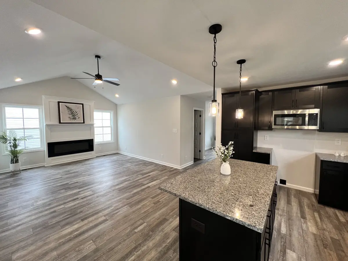 1154 Tybee Dr, Clarksville, TN 37042 - #1