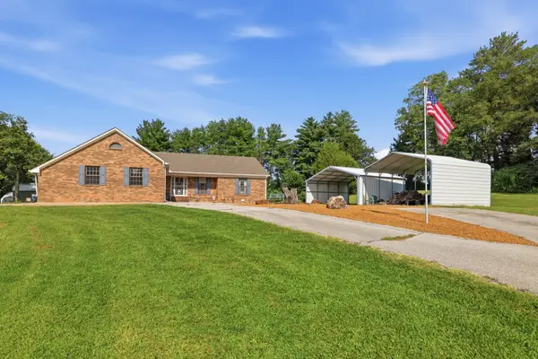 135 S Ed Moffatt Rd, Union City, TN 38261