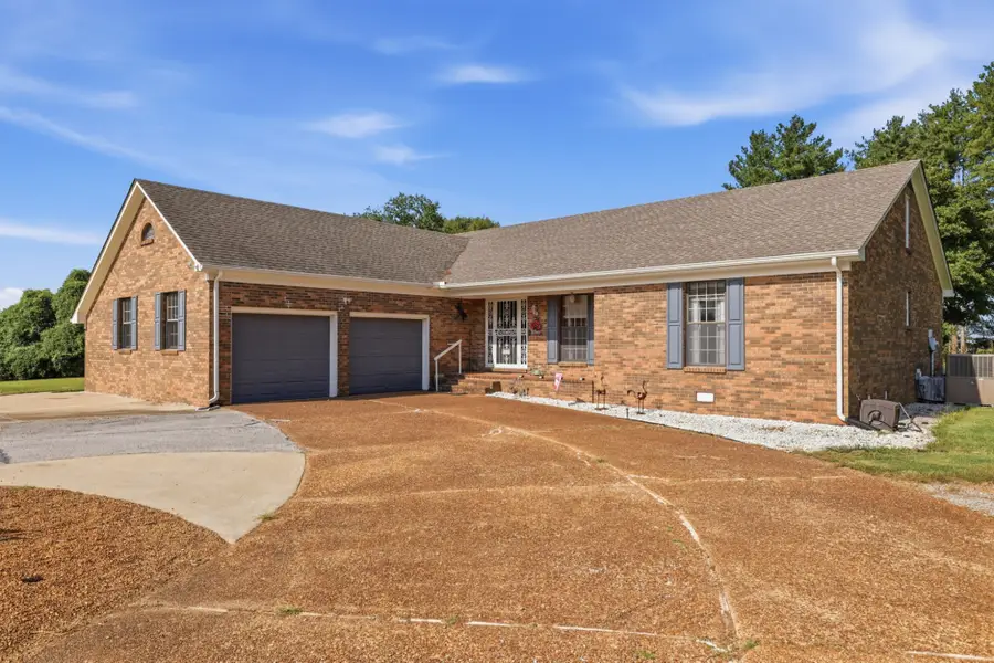 135 S Ed Moffatt Rd, Union City, TN 38261 - #2