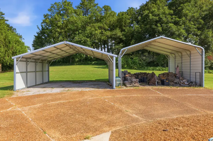 135 S Ed Moffatt Rd, Union City, TN 38261 - #3