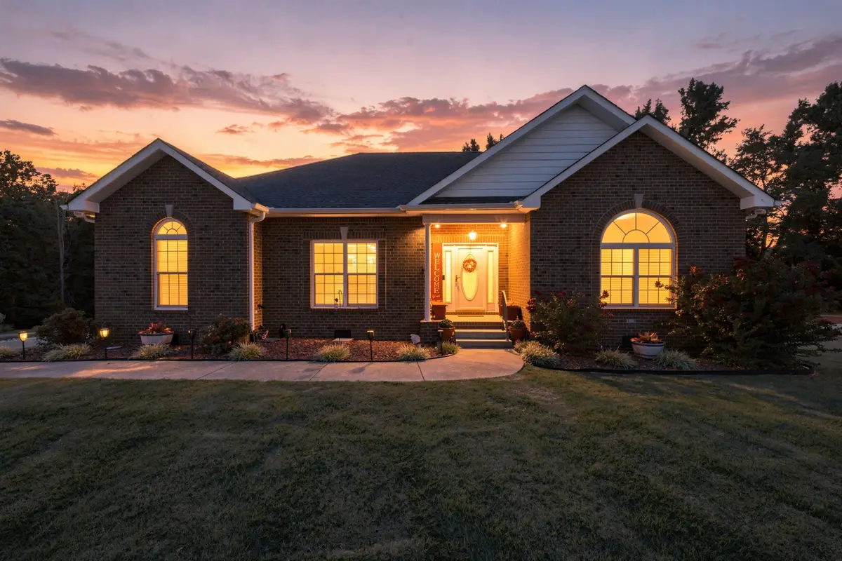 221 Allen Dr, Greenbrier, TN 37073 - #1