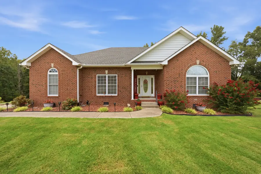 221 Allen Dr, Greenbrier, TN 37073 - #2