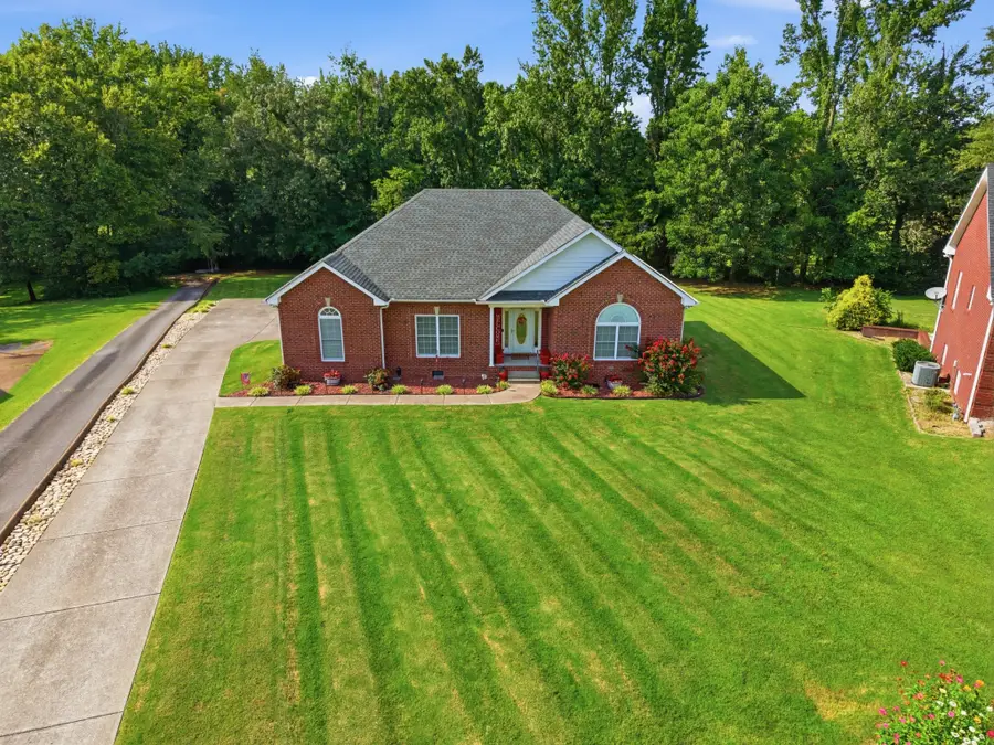 221 Allen Dr, Greenbrier, TN 37073 - #3