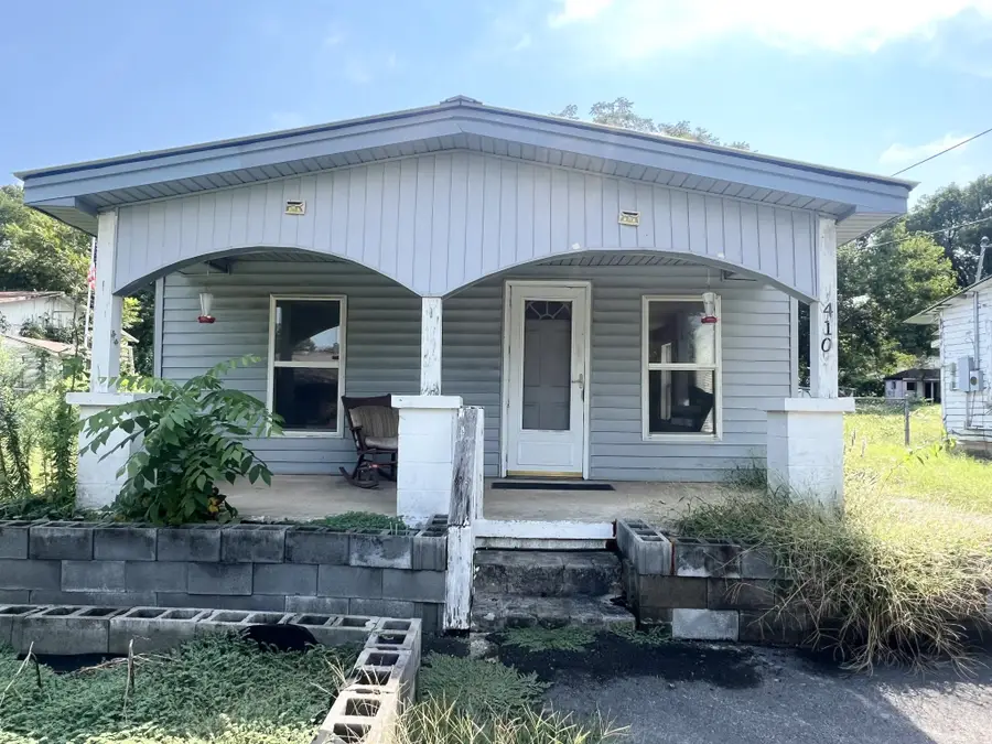 410 Elm St, Winchester, TN 37398 - #2