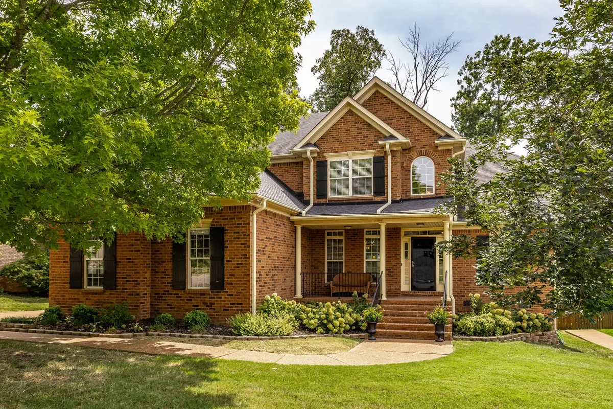 1074 Mansker Farm Blvd, Hendersonville, TN 37075 - #1