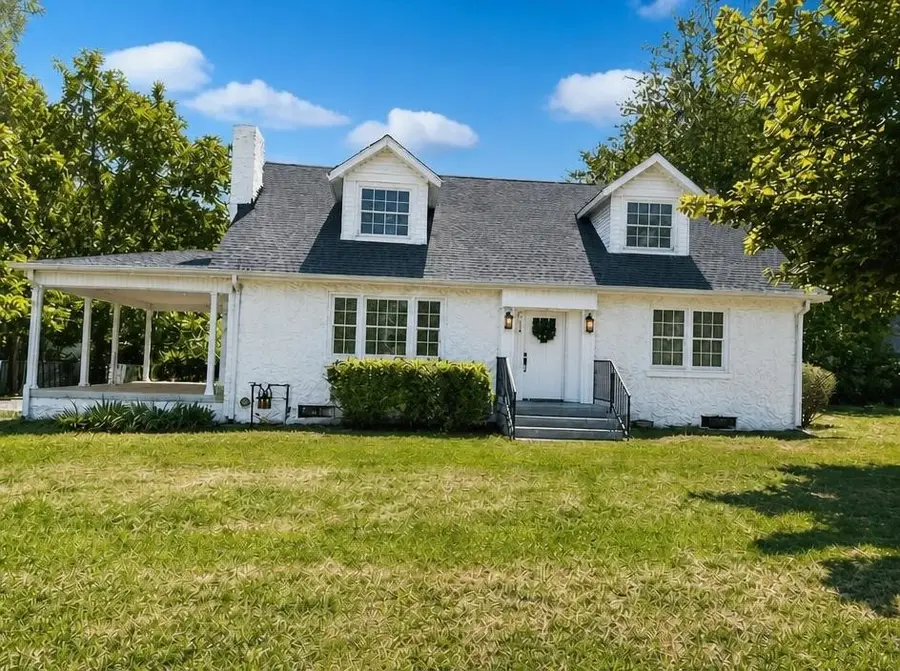 414 College St, Portland, TN 37148 - #3