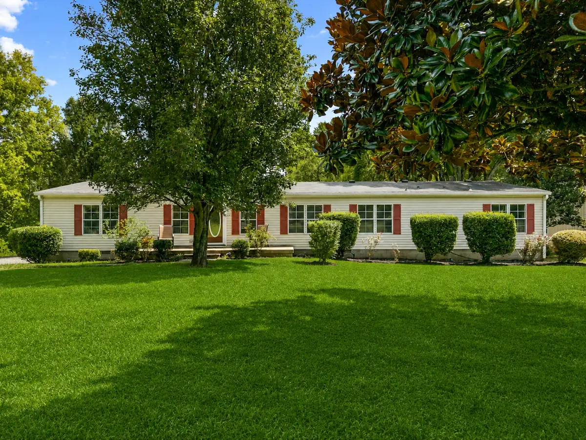 1356 Sam Johnson Rd, Columbia, TN 38401 - #1