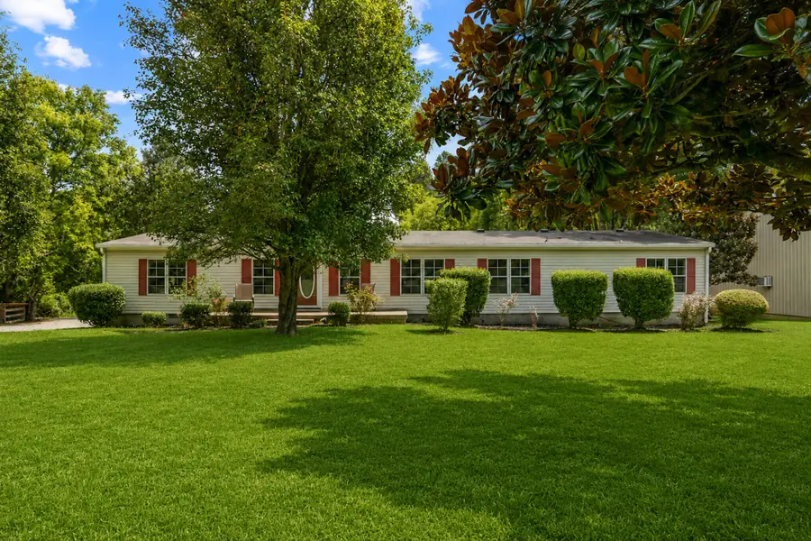 1356 Sam Johnson Rd, Columbia, TN 38401 - #2