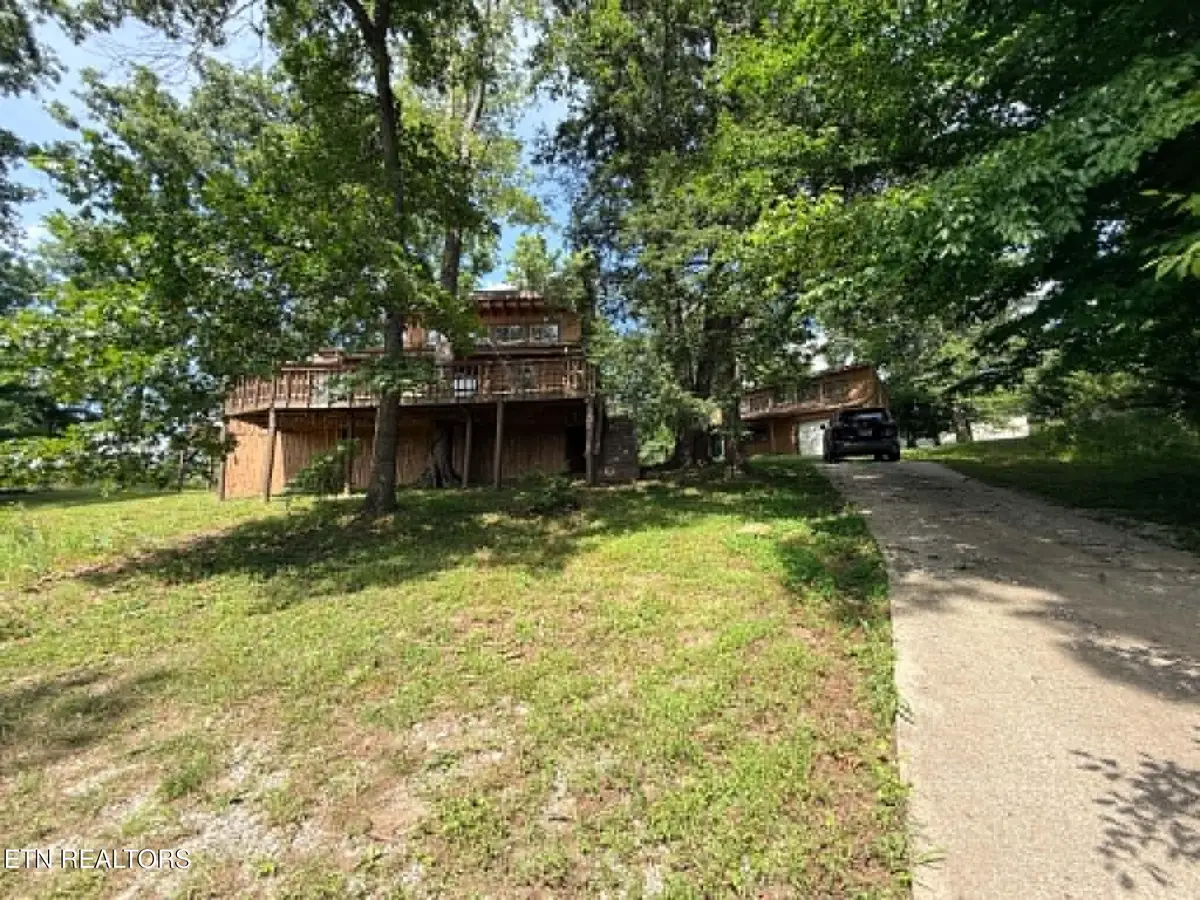731 Pleasant Grove Rd, Winfield, TN 37892 - #1