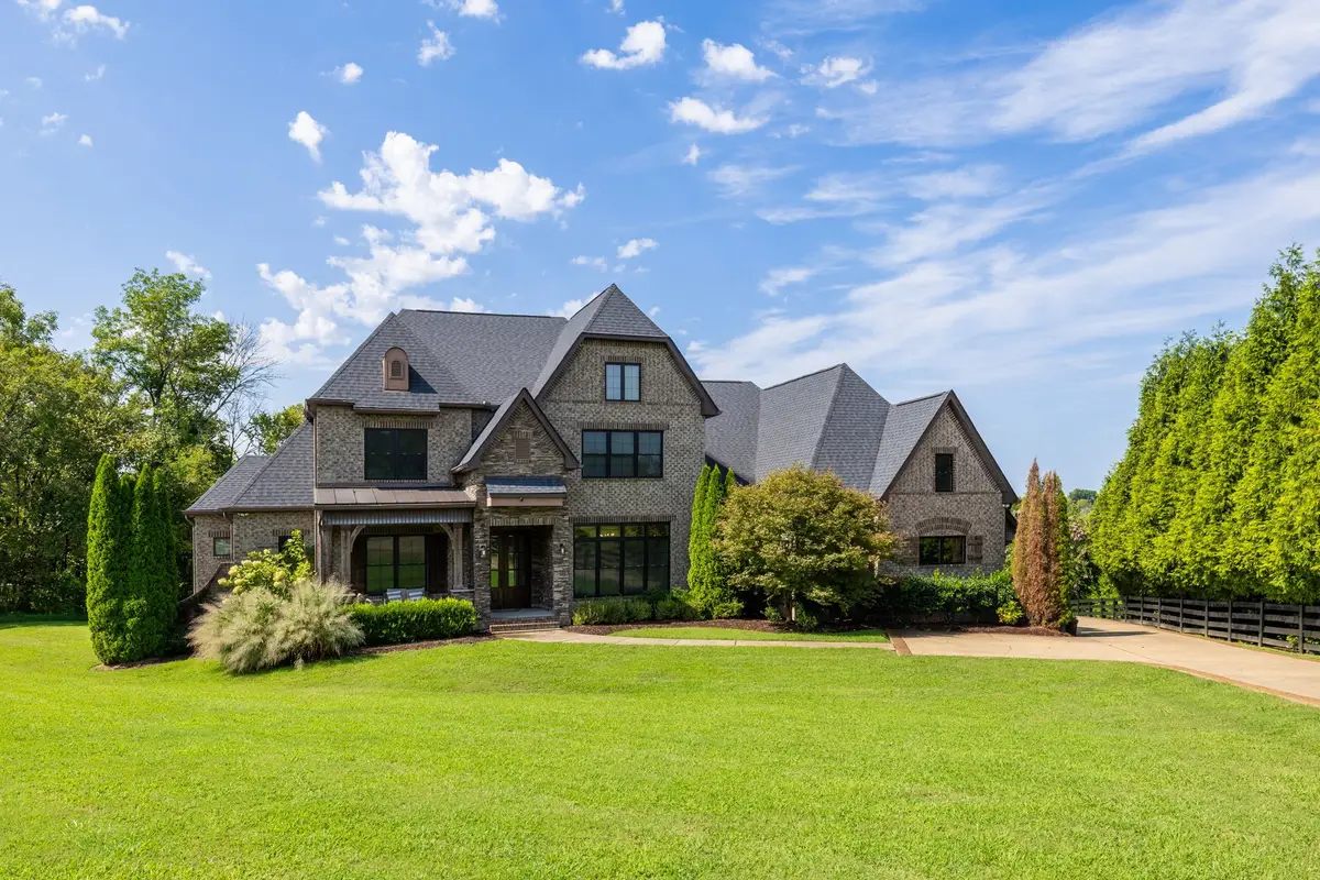 2713 Deer Haven Ct, Franklin, TN 37067 - #1