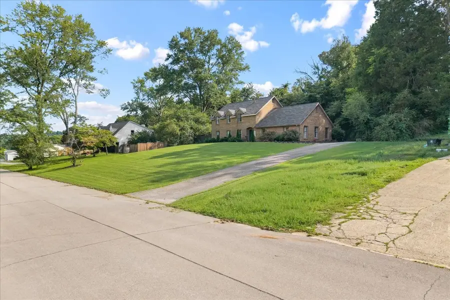 1505 Brentwood Dr, Athens, TN 37303 - #3