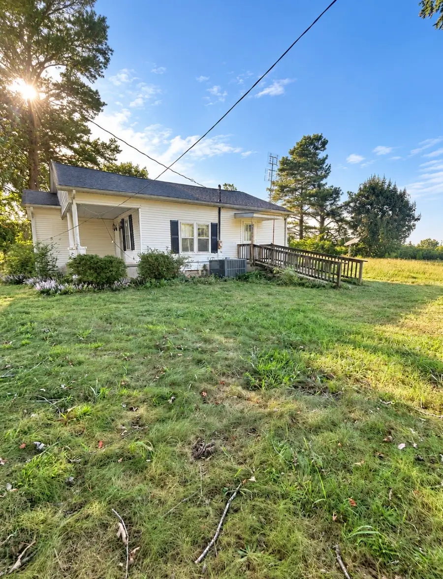 560 State Line Rd, Loretto, TN 38469 - #2