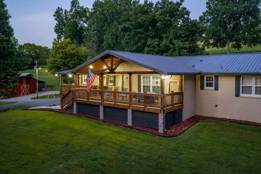 4118 Leipers Creek Rd, Williamsport, TN 38487 - #2