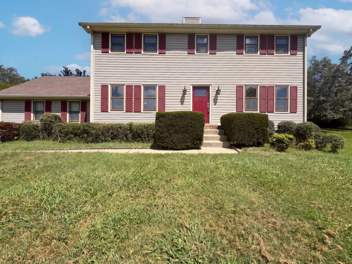 1818 Fox Chase Dr, Goodlettsville, TN 37072 - #1
