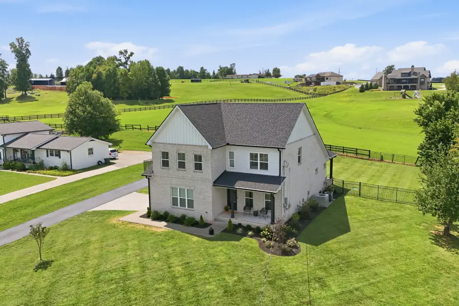 1412 Barrett Dr, Mount Juliet, TN 37122 - #2