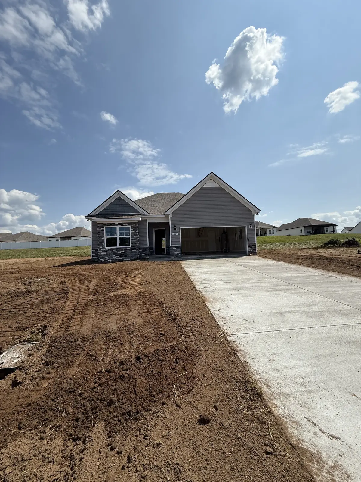 733 Creekbend Ln, Murfreesboro, TN 37129 - #1