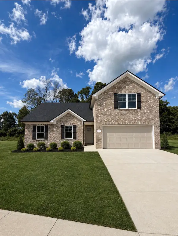 1284 Amber Hills Drive, Ashland City, TN 37015
