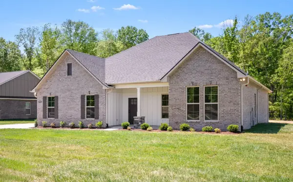 8732 Turnbull Dr, Pleasant View, TN 37146
