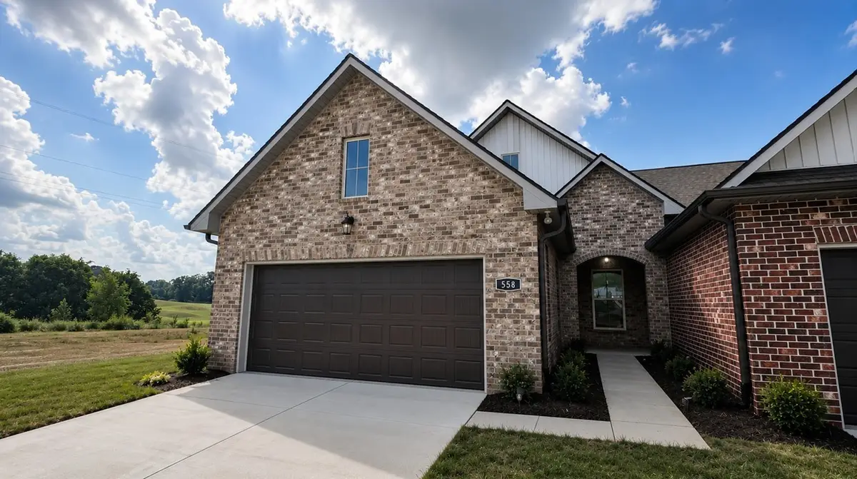 558 W Foxrun, Springfield, TN 37172 - #1
