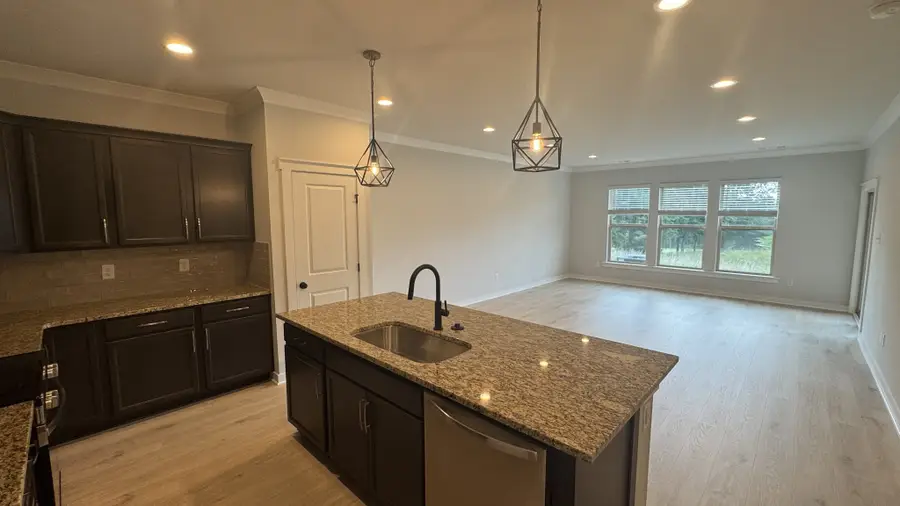 558 W Foxrun, Springfield, TN 37172 - #2