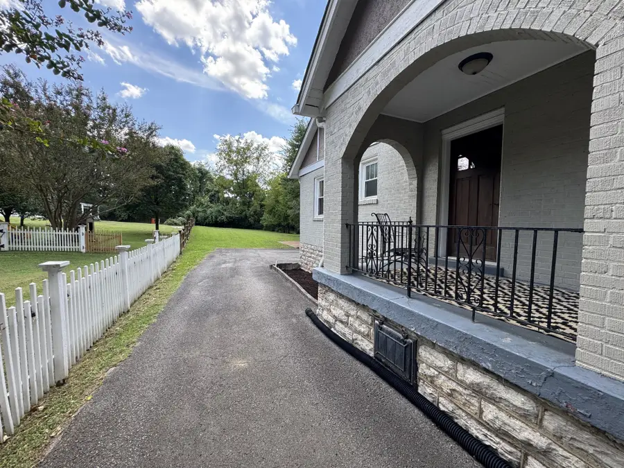 1300 Greenwood Ave, Nashville, TN 37206 - #2