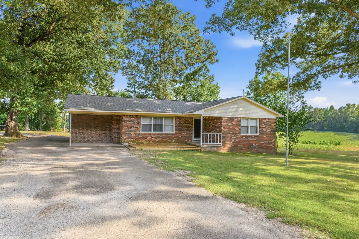 2225 Sand Ridge Rd, Lexington, TN 38351 - #1