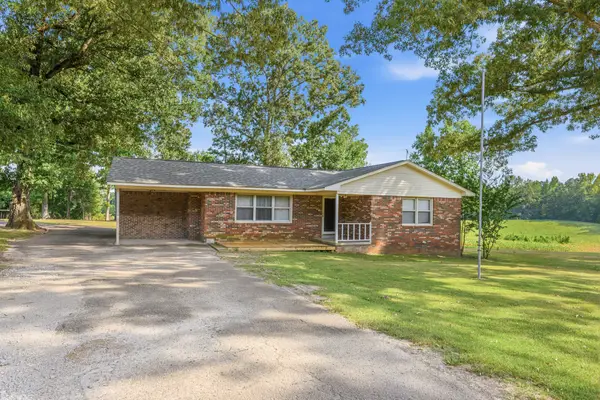 2225 Sand Ridge Rd, Lexington, TN 38351