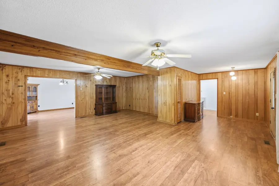 2225 Sand Ridge Rd, Lexington, TN 38351 - #3