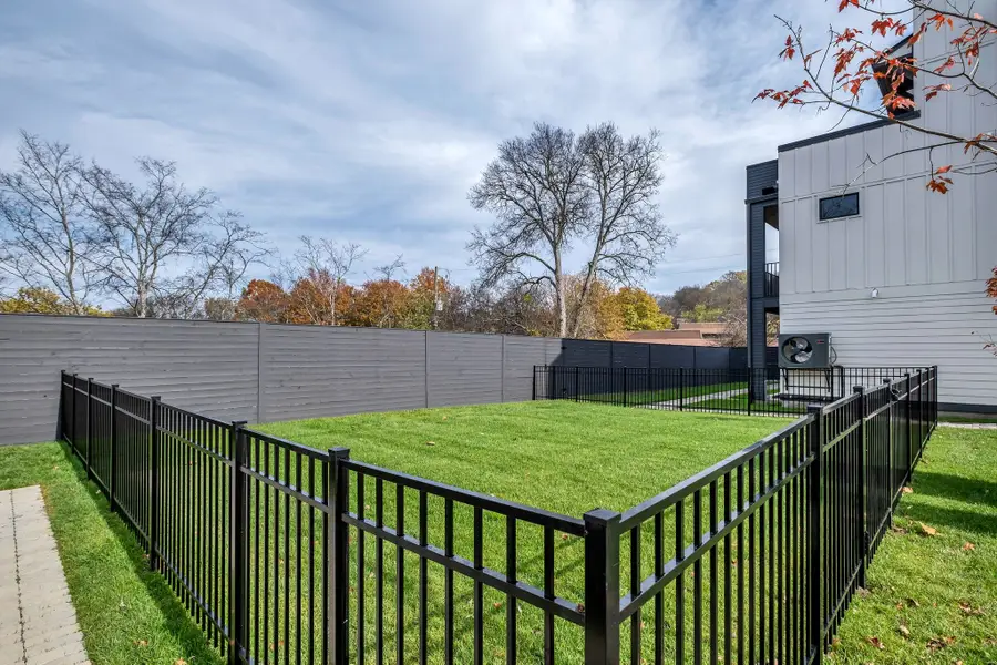 824 Watts Ln, Nashville, TN 37209 - #3