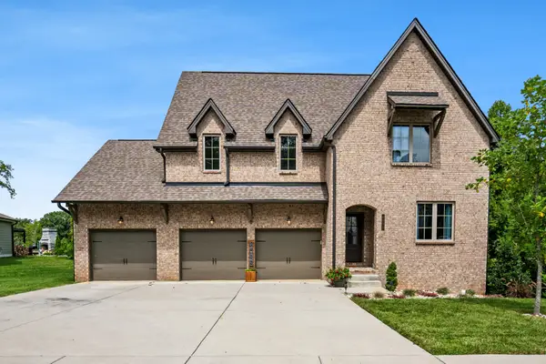4096 Socata Ct, Cross Plains, TN 37049