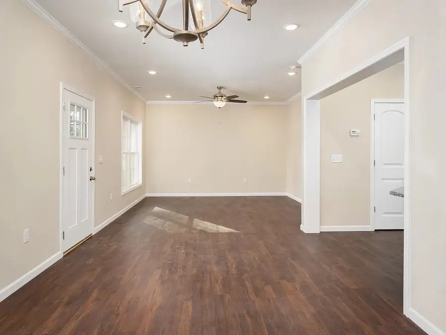 529 Howell St, Florence, AL 35630 - #3