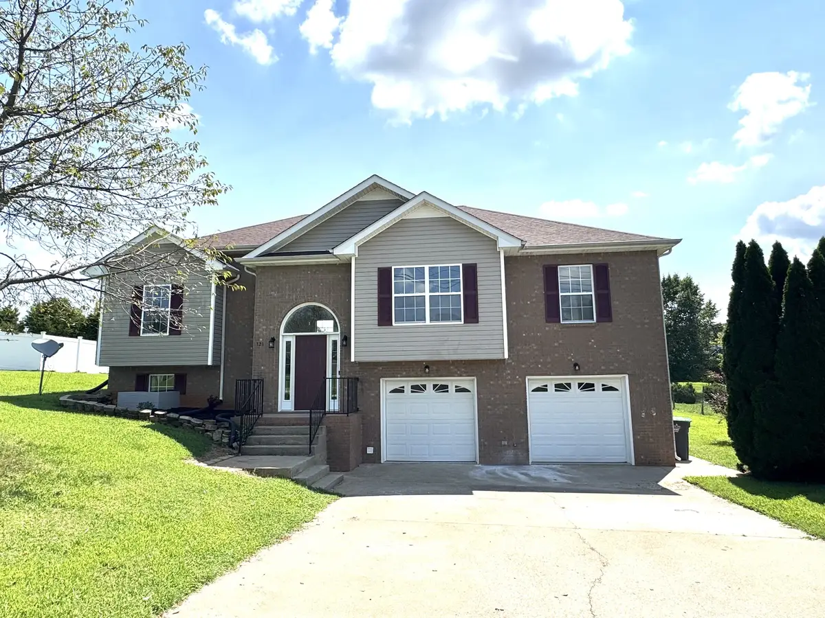 321 Greenspoint Ct, Clarksville, TN 37042 - #1