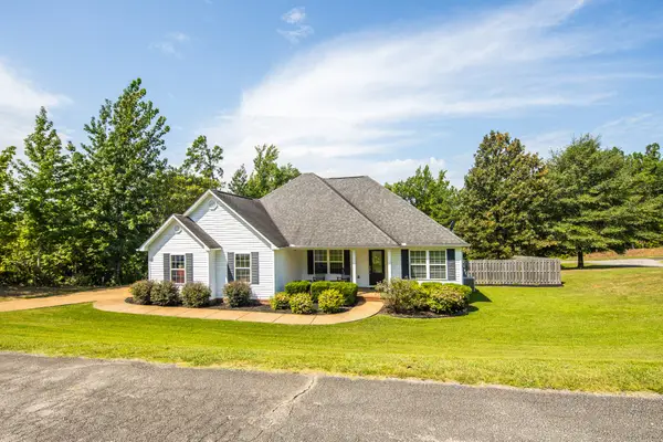 405 Persimmon Ln, Lexington, TN 38351