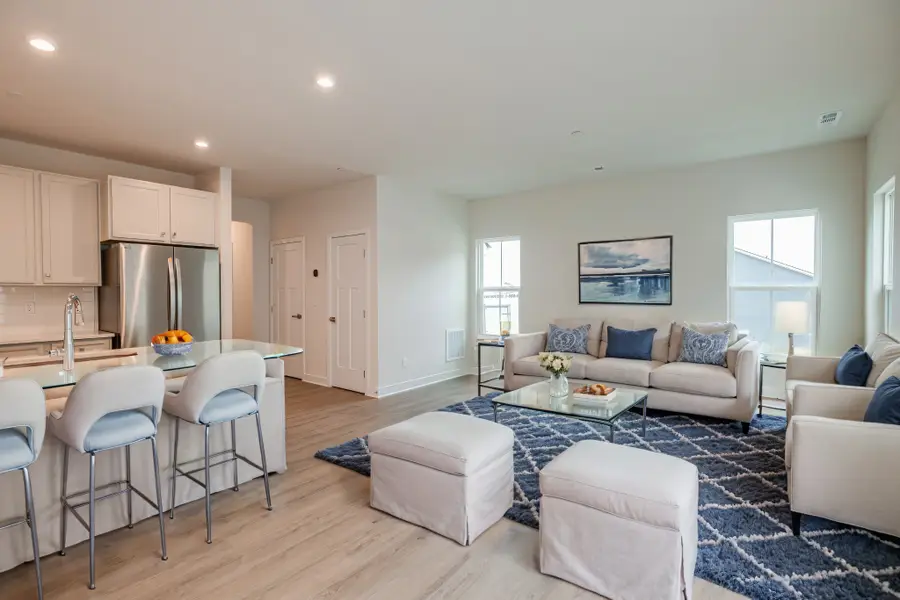 1041 Mountain View Dr, Thompsons Station, TN 37179 - #3