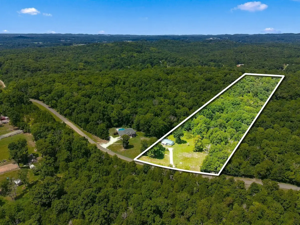 5462 Creek View Rd, Columbia, TN 38401 - #1