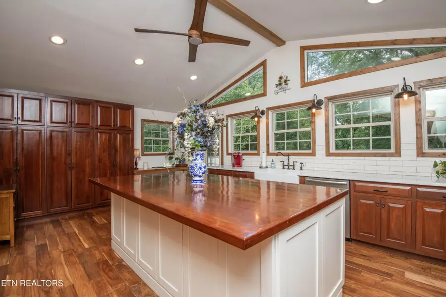 1932 Duncan Rd, Knoxville, TN 37919 - #3