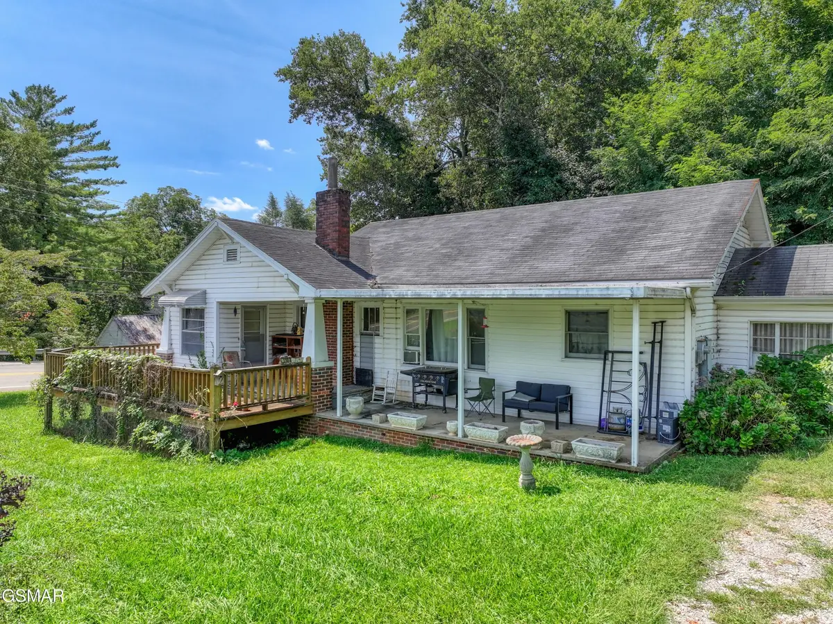 1103 Academy Circle, Dandridge, TN 37725 - #1