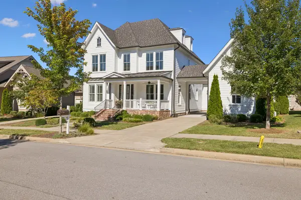 9048 Berry Farms Xing, Franklin, TN 37064