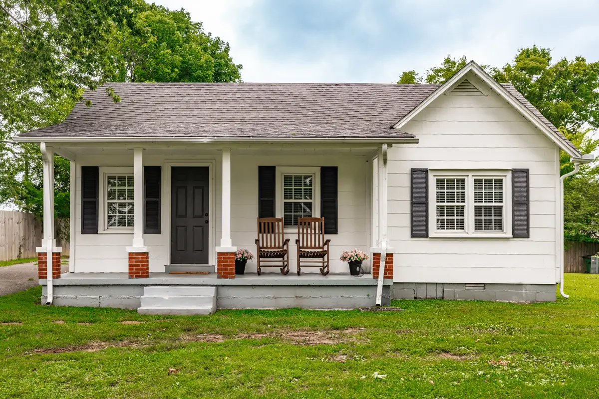 1105 Woods Ferry Rd, Gallatin, TN 37066 - #1