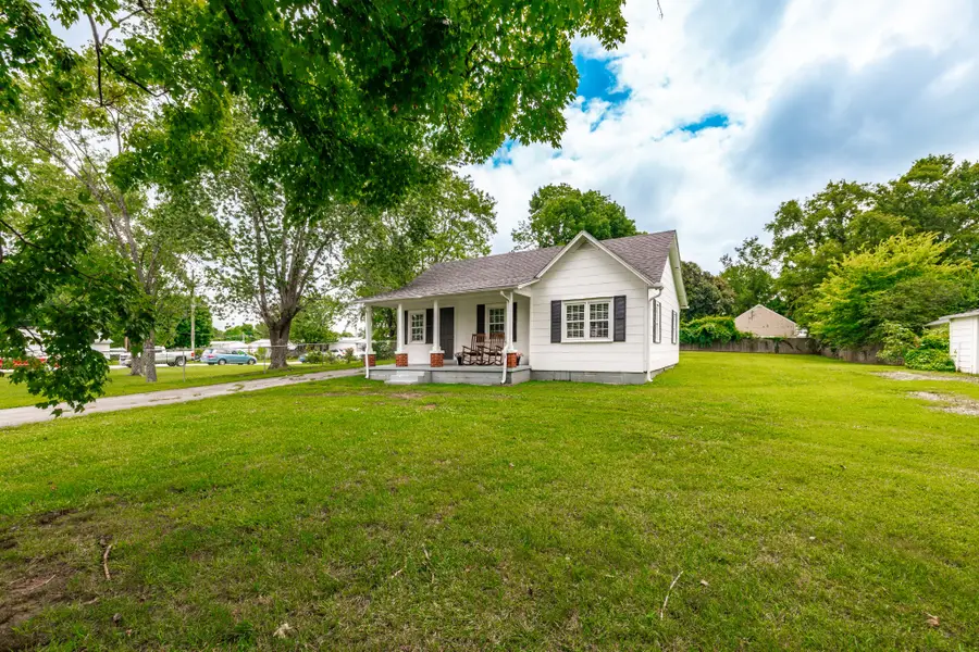 1105 Woods Ferry Rd, Gallatin, TN 37066 - #2