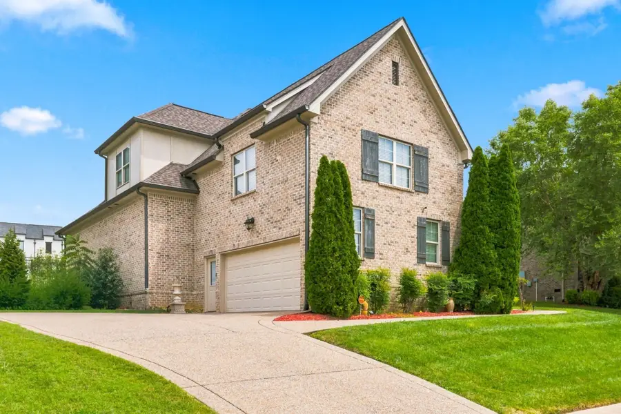 1043 Alice Springs Cir, Spring Hill, TN 37174 - #2