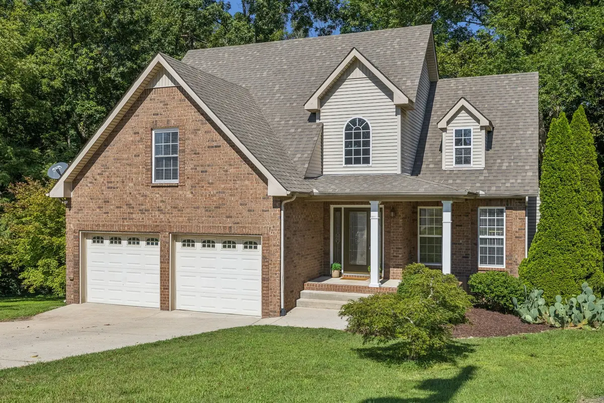 6010 Woodview Ct, Greenbrier, TN 37073 - #1