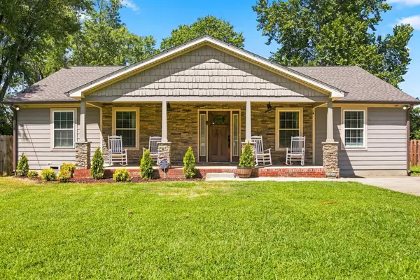 1412 Suzanne Dr, Murfreesboro, TN 37128