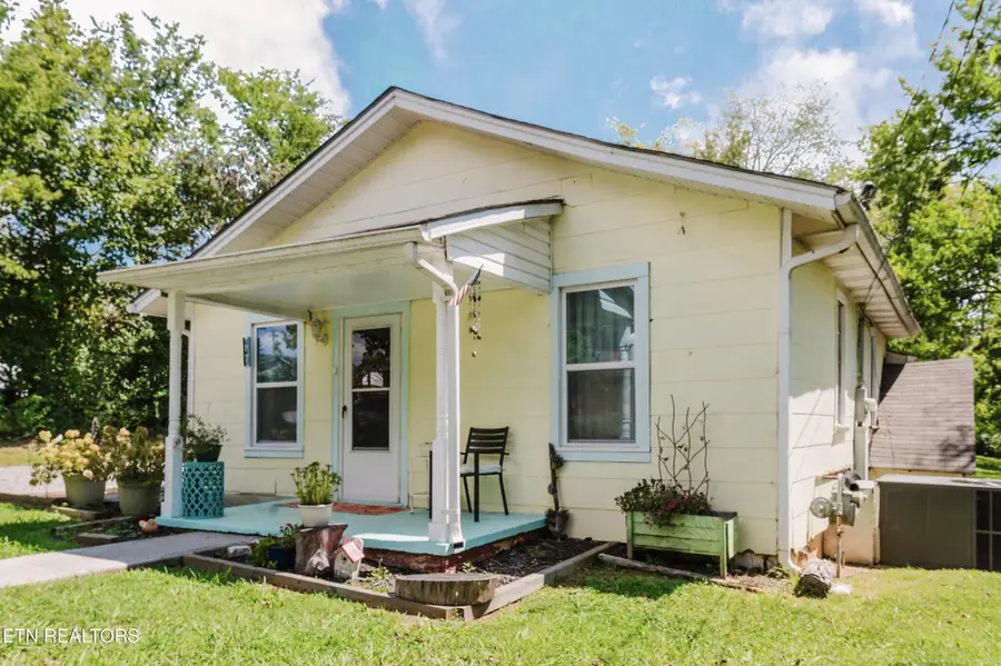 940 E Moody Ave, Knoxville, TN 37920 - #2