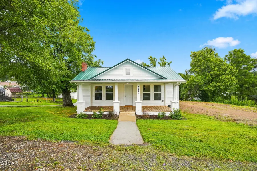 225 Glen Avenue, Kingsport, TN 37665 - #2