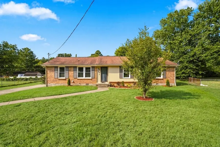 106 Winston Ct, Clarksville, TN 37042 - #2